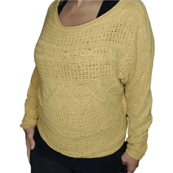 Abercrombie & Fitch Mustard Colored Sweater Size XS - Picture 5 of 13